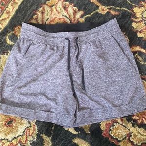 Lululemon Hot Shorts 6